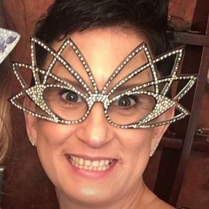 Meet your Posher, Tina